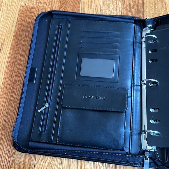 Leather portfolio - Picture 4 of 9